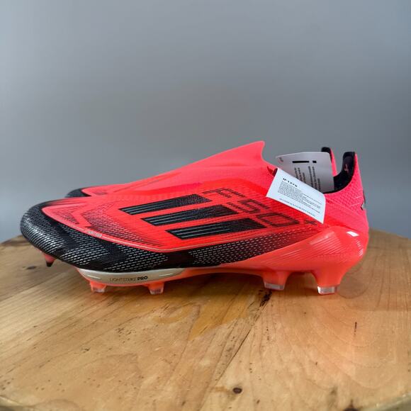 Athletic_Shoes